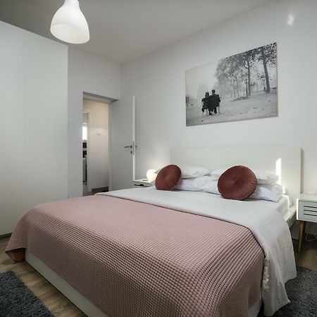 Apartman Anastazija Ровінь Екстер'єр фото