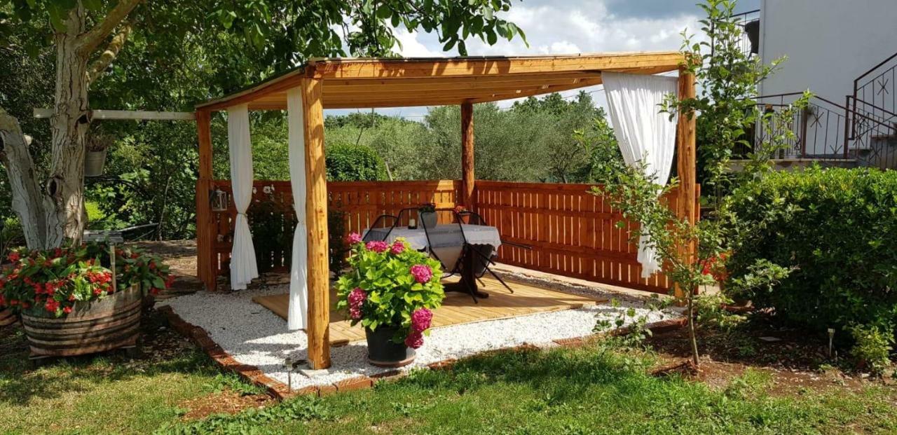Apartman Anastazija Ровінь Екстер'єр фото