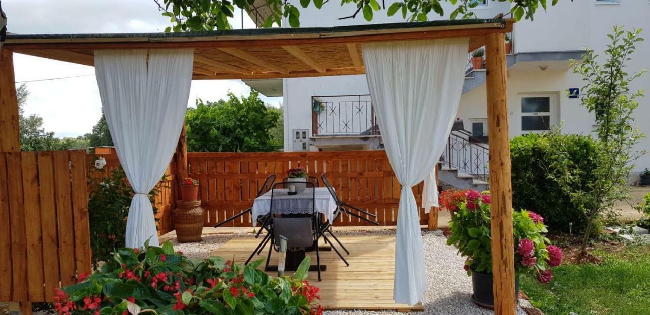 Apartman Anastazija Ровінь Екстер'єр фото