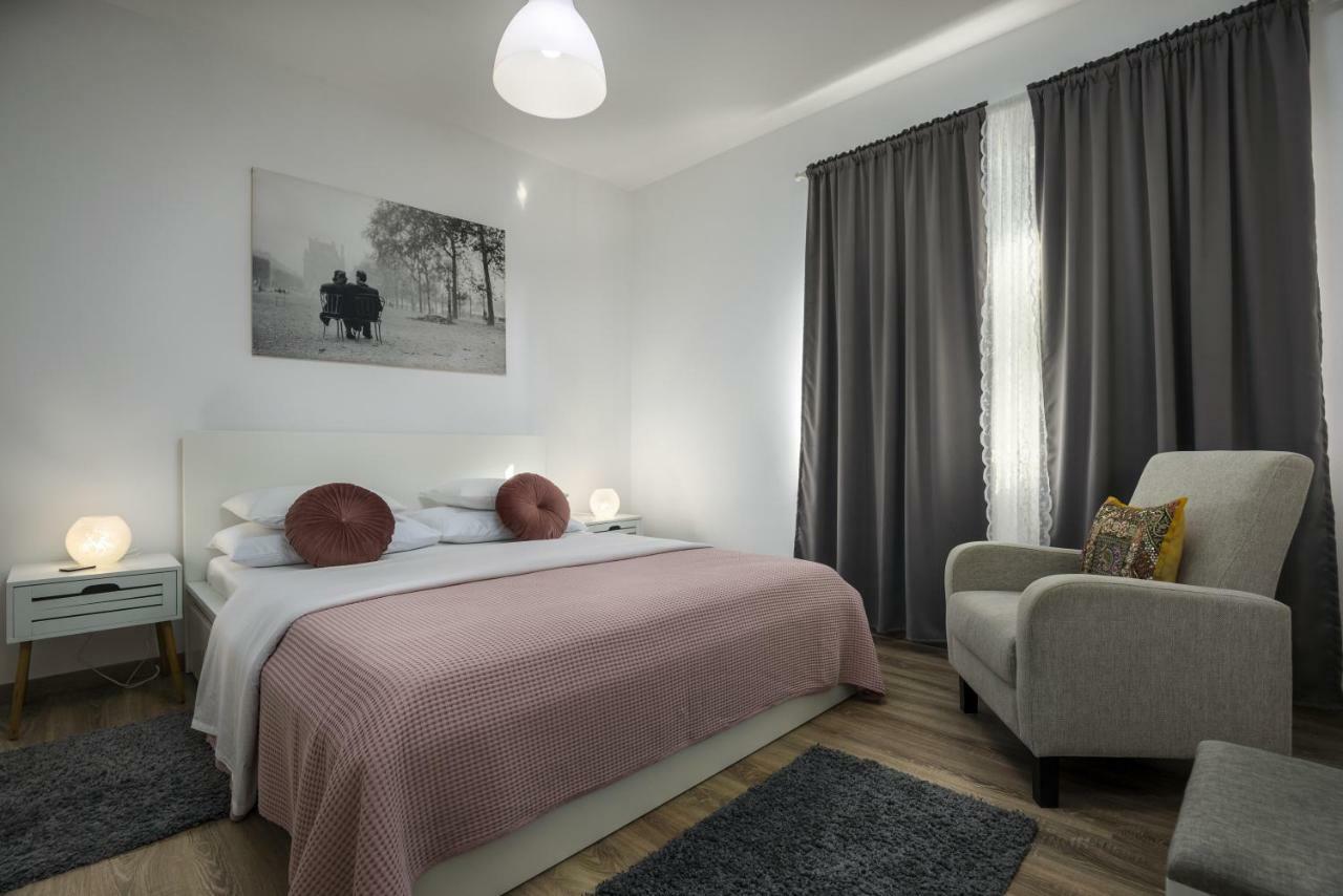 Apartman Anastazija Ровінь Екстер'єр фото